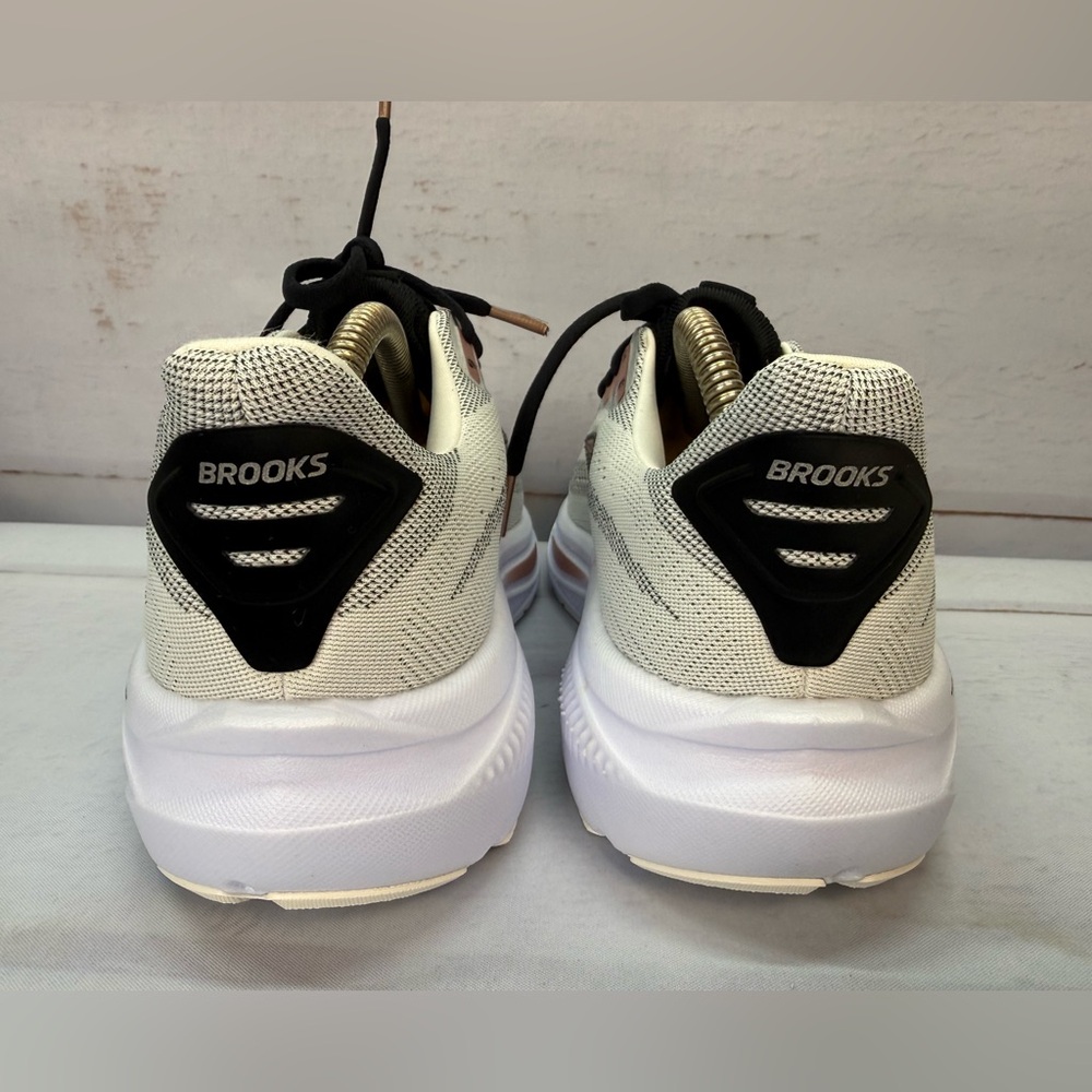 Brooks Ghost 17 Women’s 9.5 D Running Shoes White Black Rose Gold Cushioned NEW - Picture 6 of 14